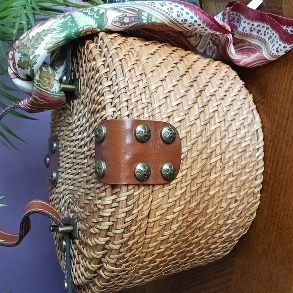 Awesome Patricia Nash Basket Bag - Picture 2 of 15